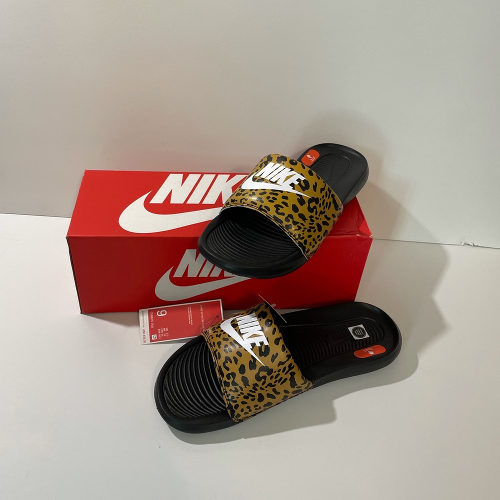 NWT Nike Leopard Print Slides